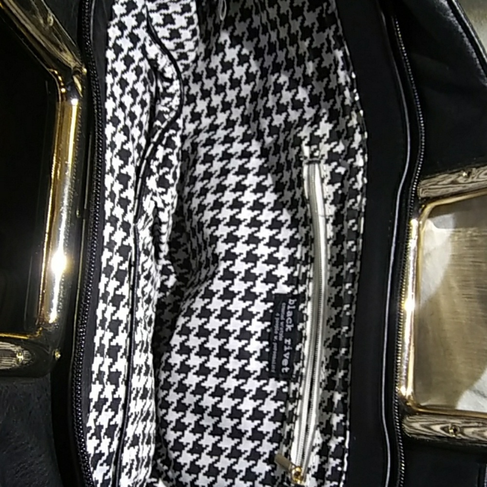 Black Rivet Purse - Picture 2 of 3
